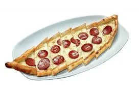 Açık Pide Sucuklu Kaşarlı